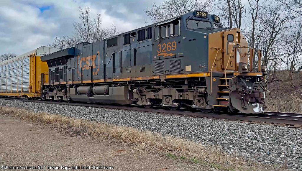 CSX 3269 is the only power on M277.